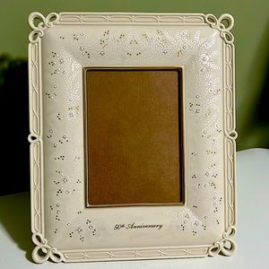 Lenox Wedding Promises 50th Anniversary Picture Frame 12x10 and displays 5x7
